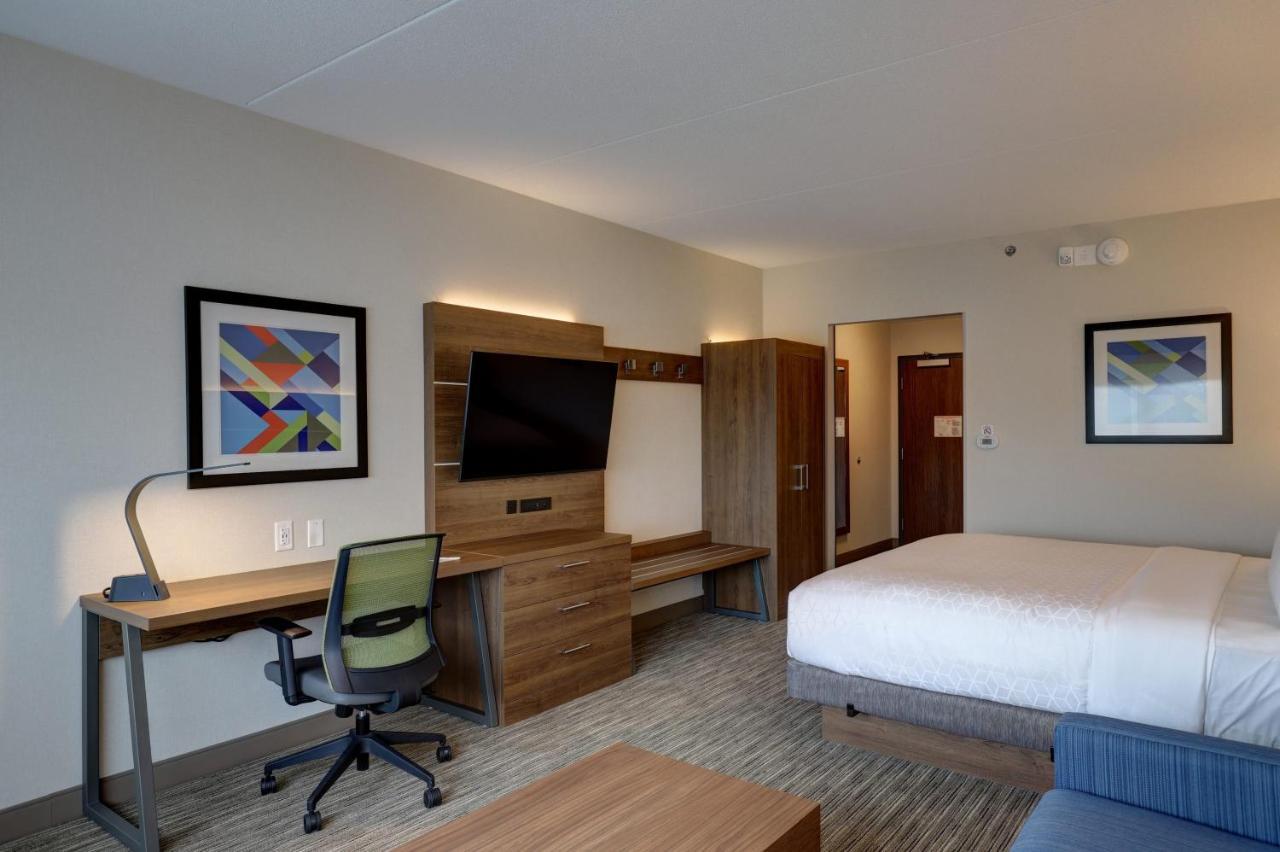 Holiday Inn Express - Kingston West By Ihg Bagian luar foto