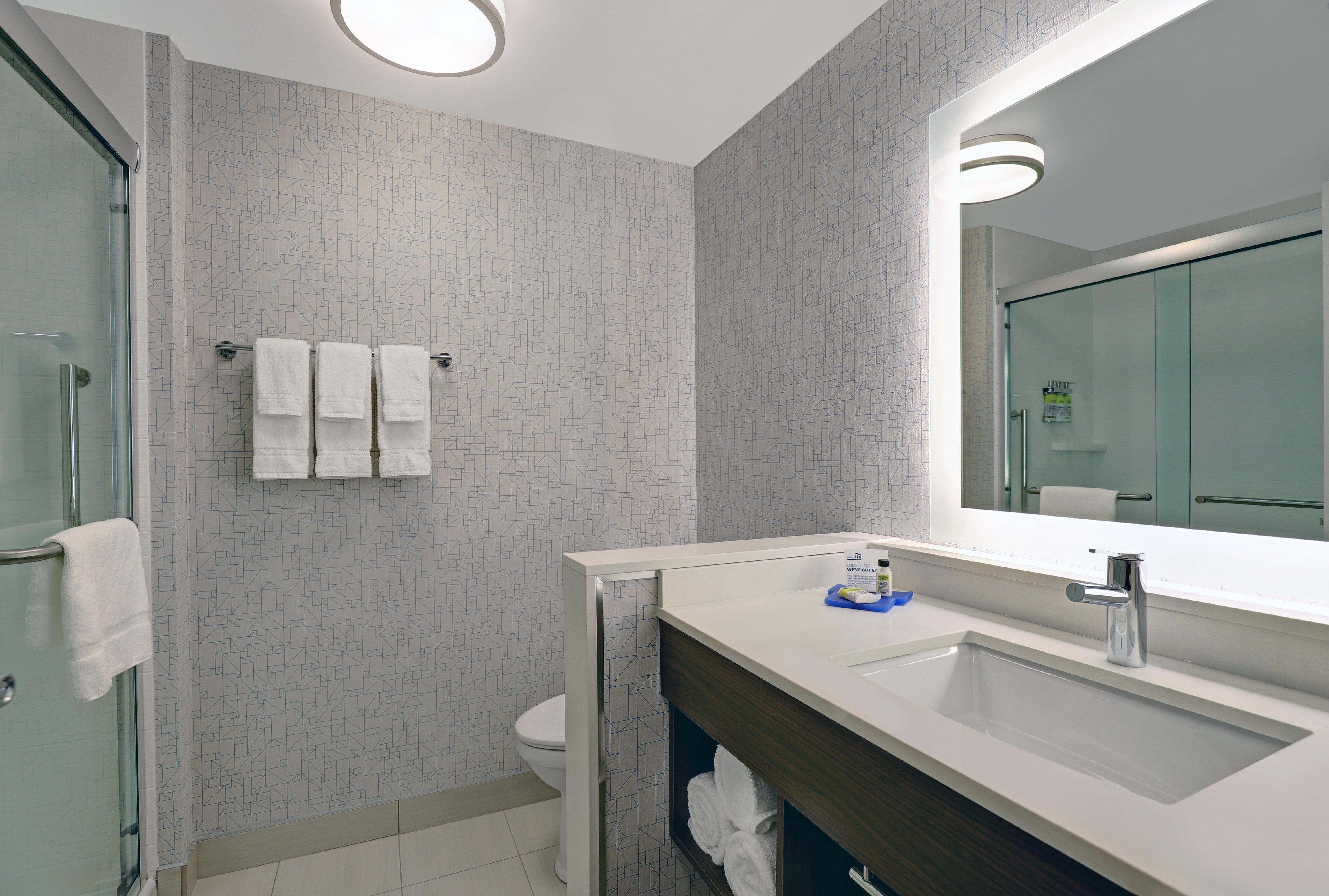 Holiday Inn Express - Kingston West By Ihg Bagian luar foto