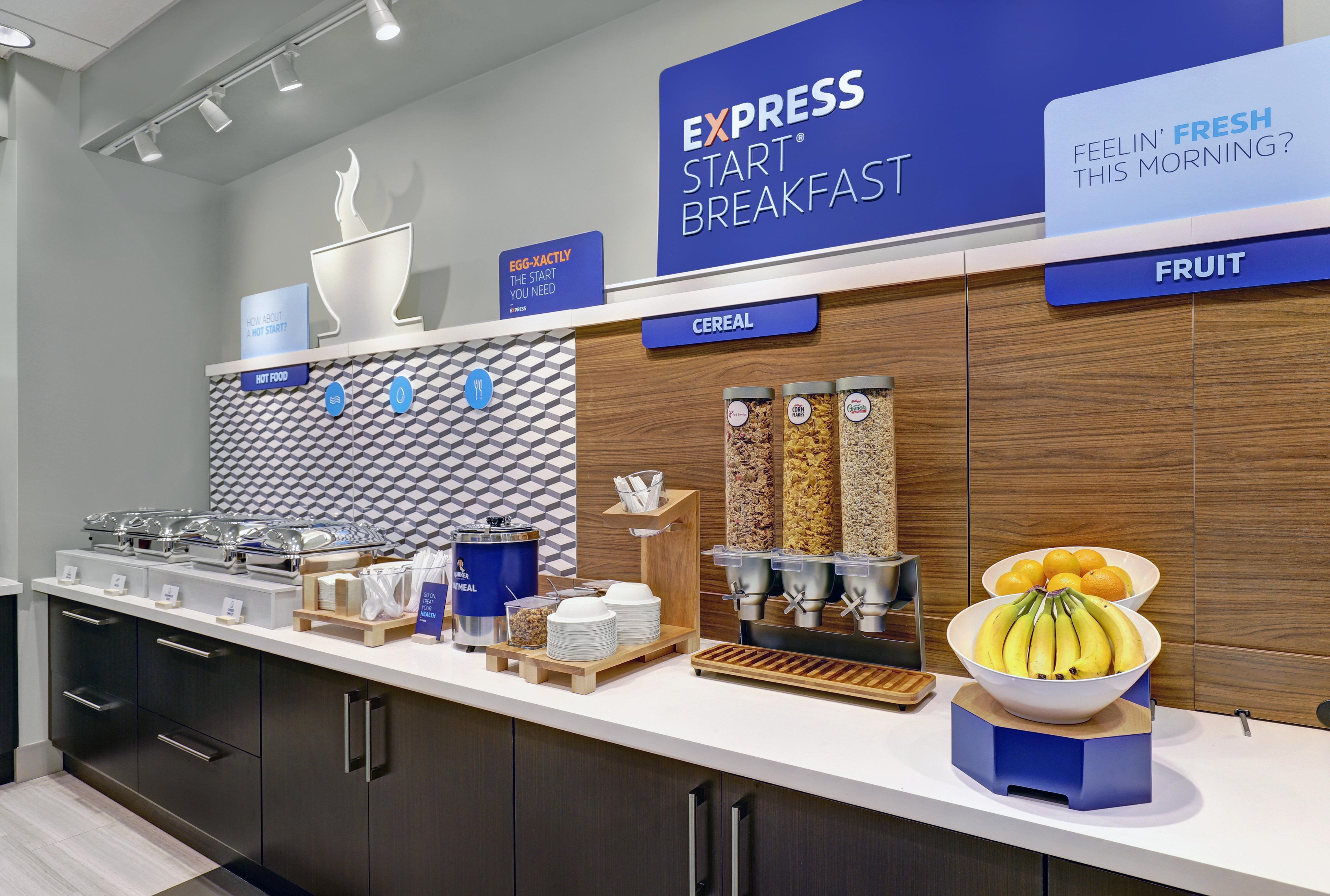 Holiday Inn Express - Kingston West By Ihg Bagian luar foto