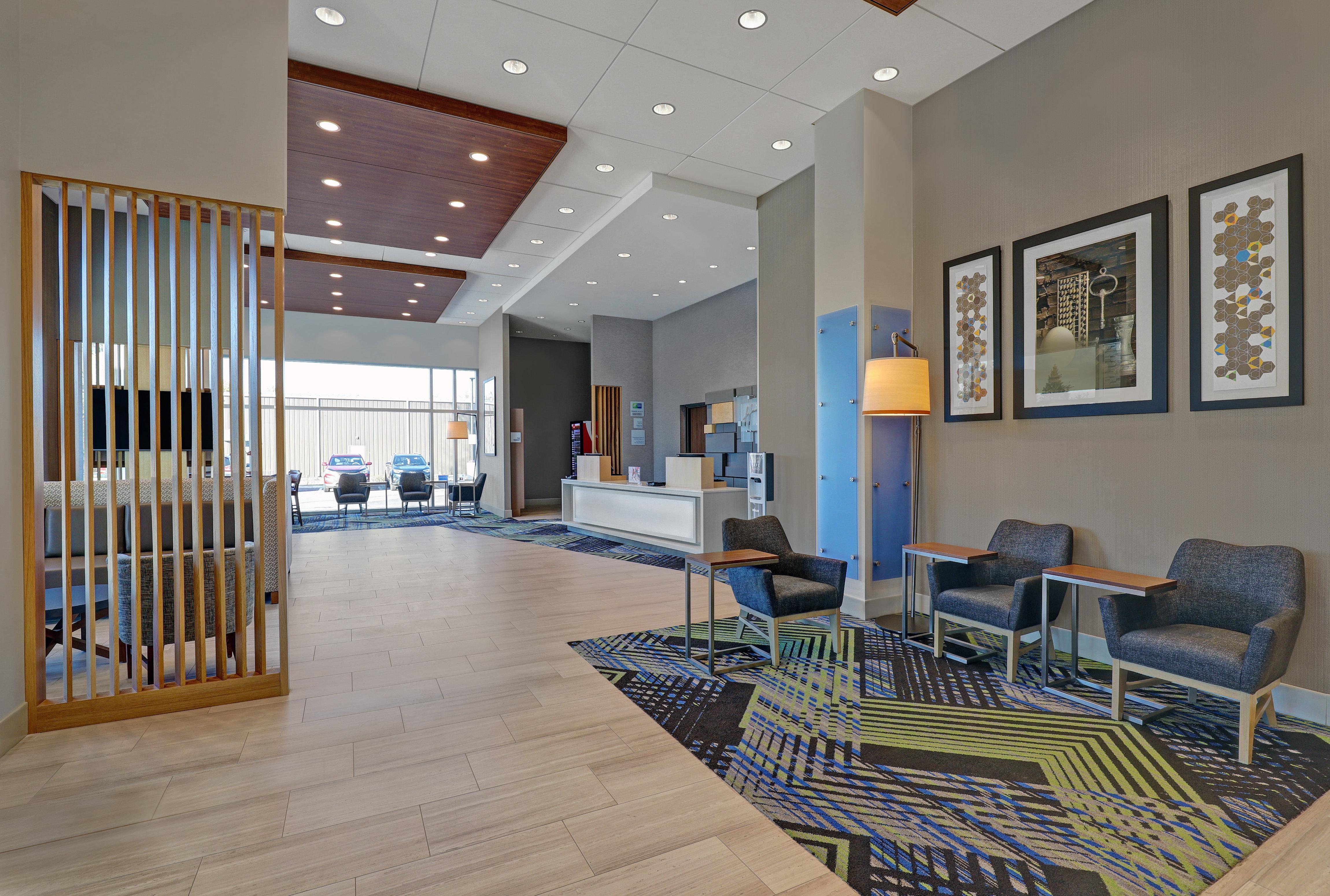 Holiday Inn Express - Kingston West By Ihg Bagian luar foto